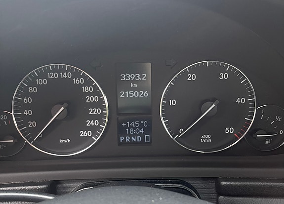 Mercedes-Benz C220 16 of 30