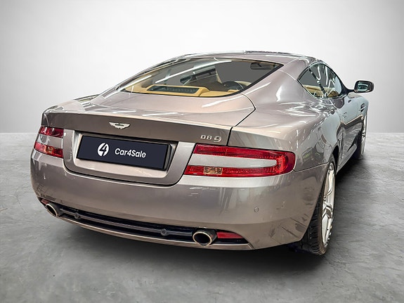 Aston Martin DB9 5 of 5