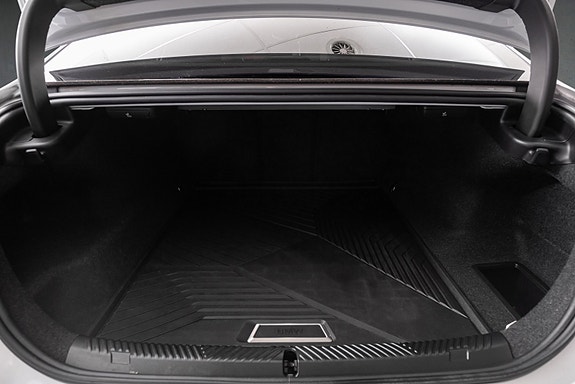 BMW i5 23 of 27