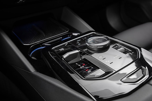 BMW i5 21 of 27