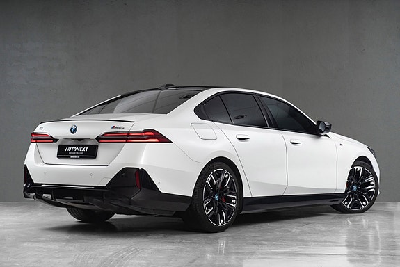 BMW i5 5 of 27