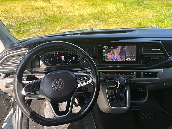 Volkswagen Caravelle 16 of 30