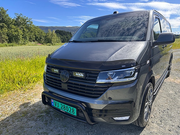 Volkswagen Caravelle 4 of 30