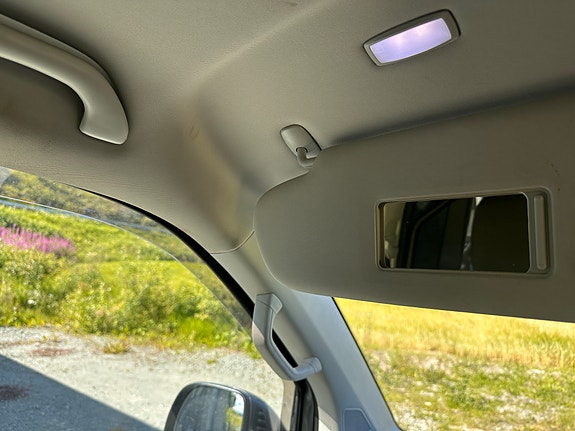Volkswagen Caravelle 29 of 30