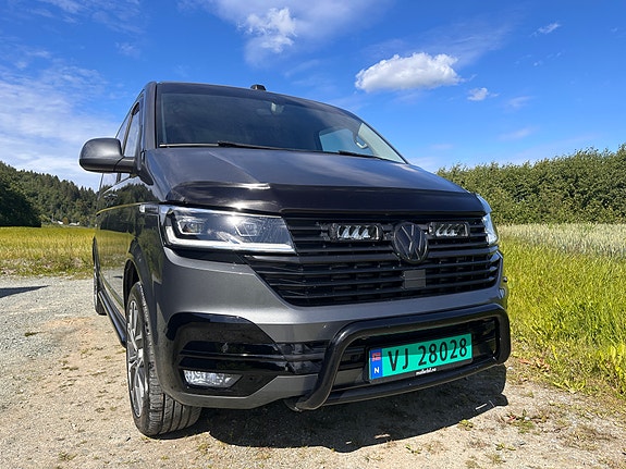 Volkswagen Caravelle 2 of 30