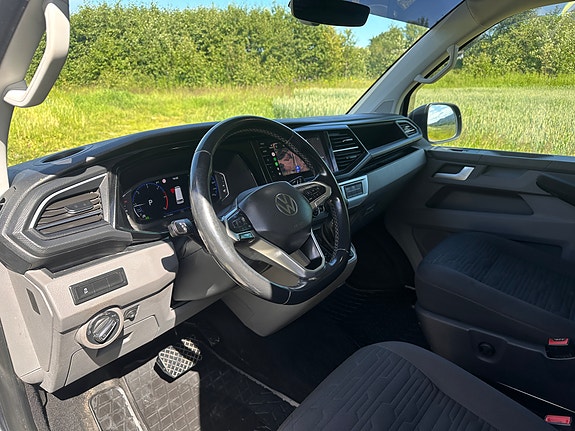 Volkswagen Caravelle 15 of 30