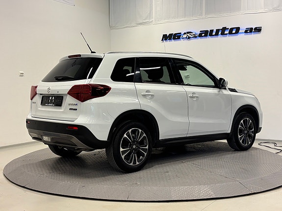 Suzuki Vitara 4 of 25