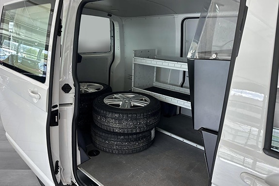 Volkswagen Transporter 8 of 15