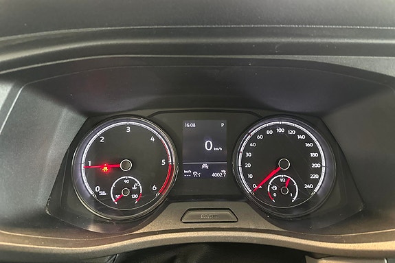 Volkswagen Transporter 13 of 15