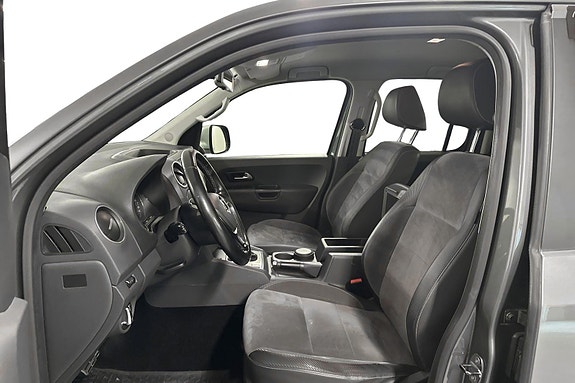 Volkswagen Amarok 10 of 13