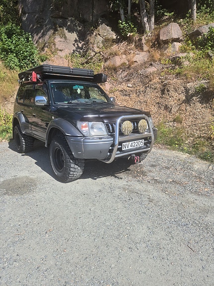 Toyota Land Cruiser 5 of 5