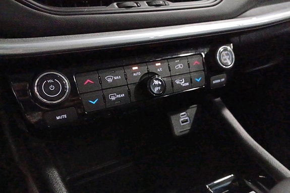Jeep Compass 15 of 26
