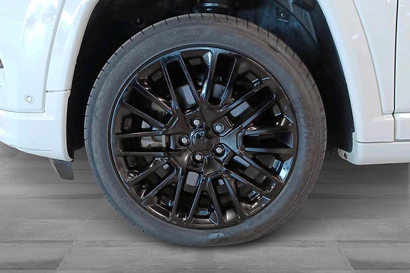 Jeep Compass 24 of 26