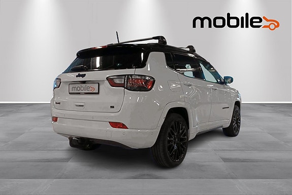 Jeep Compass 3 of 26