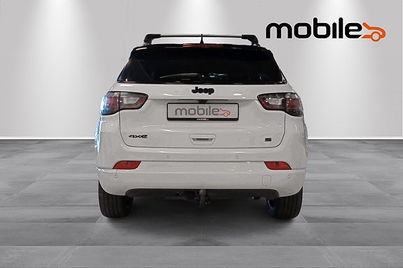Jeep Compass 4 of 26