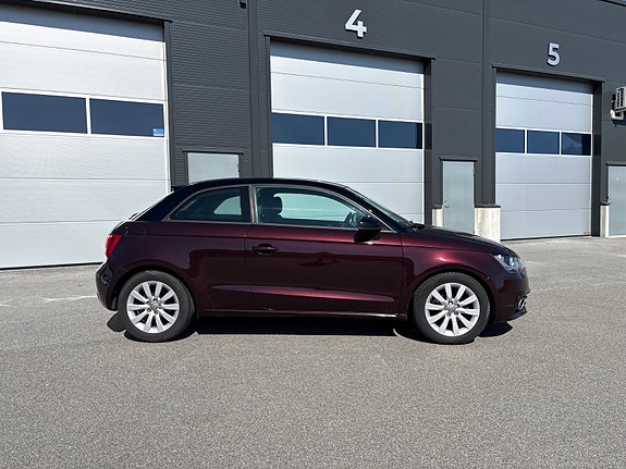 Audi A1 2 of 28