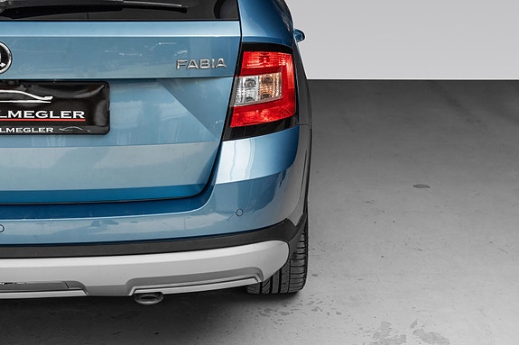 Skoda Fabia 10 of 29