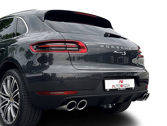 Porsche Macan 12 of 30