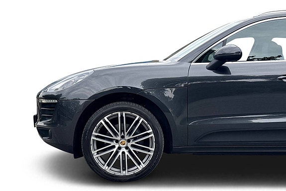 Porsche Macan 10 of 30