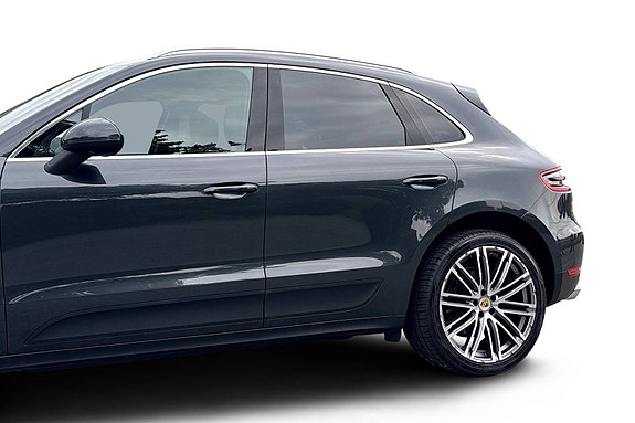 Porsche Macan 11 of 30