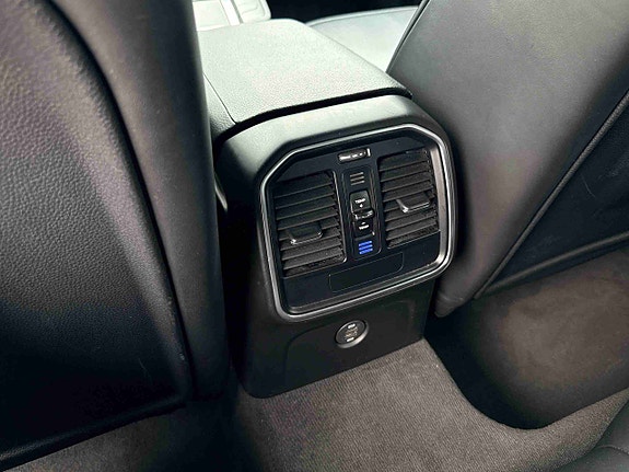 Porsche Macan 20 of 30
