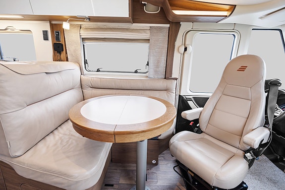 Hymer B780ML | Hydr. støtteben | Alde | Solceller | Litium | AC | 2 of 5