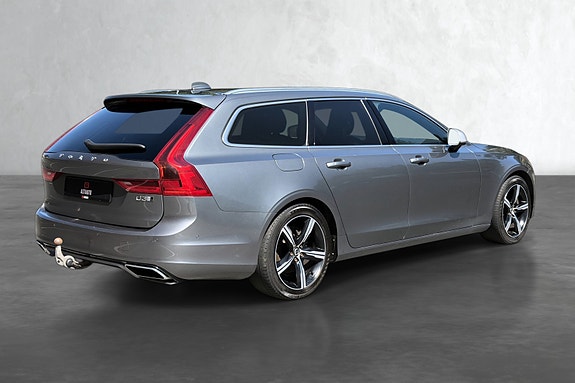 Volvo V90 6 of 30