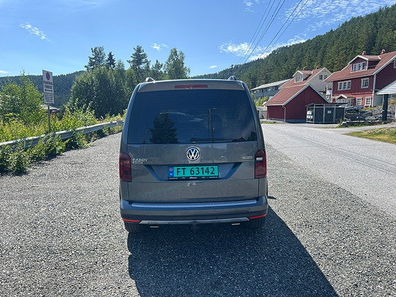 Volkswagen Caddy Alltrack 5 of 5