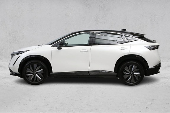 Nissan Ariya 2 of 30
