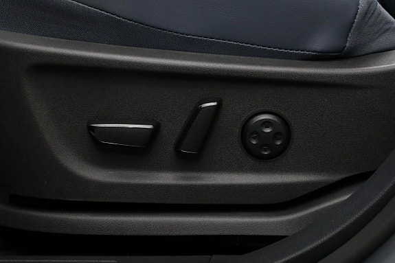 Nissan Ariya 11 of 30