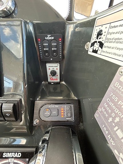 Quicksilver 755 Pilothouse 18 of 30