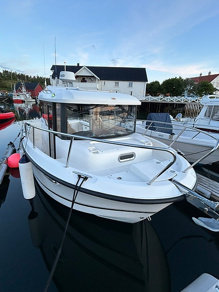 Quicksilver 755 Pilothouse 28 of 30