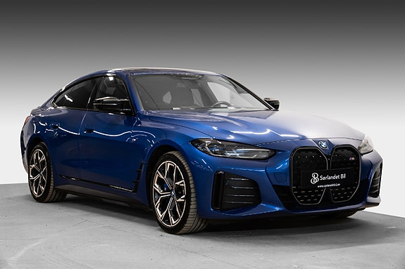 BMW i4 7 of 30