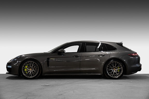Porsche Panamera 3 of 5