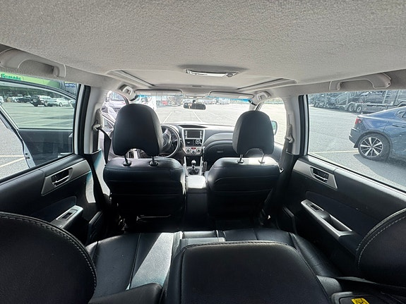 Subaru Forester 8 of 10