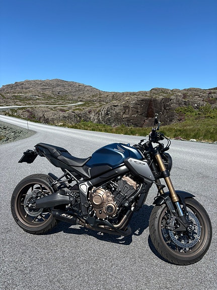 Honda CB 650 R 2 of 8