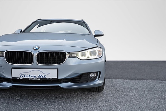 BMW 328i 4 of 26