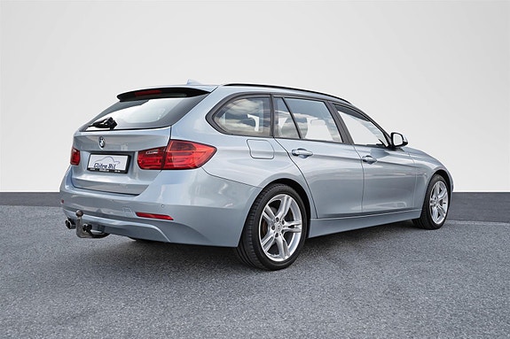 BMW 328i 5 of 26
