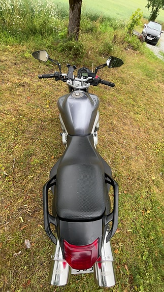 Yamaha FZ6-N S2 2 of 5
