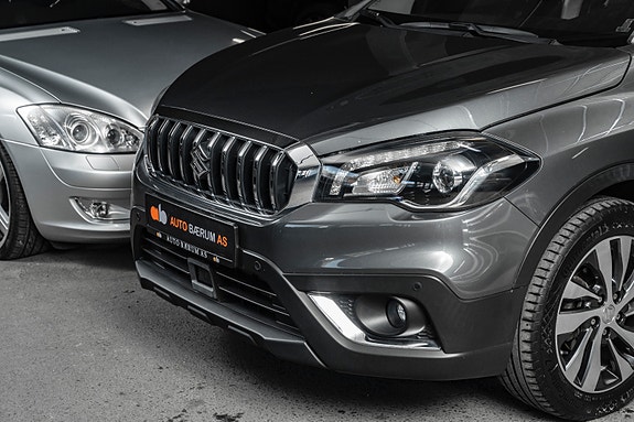 Suzuki S-Cross 2 of 5