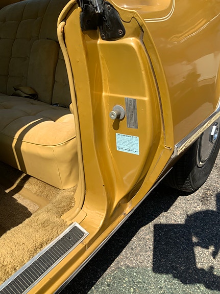 Lincoln Continental 22 of 30
