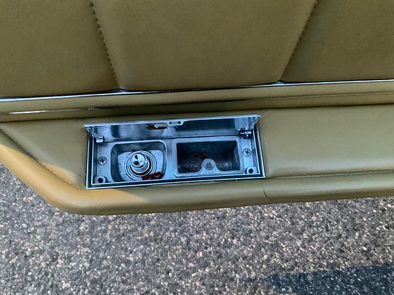 Lincoln Continental 25 of 30