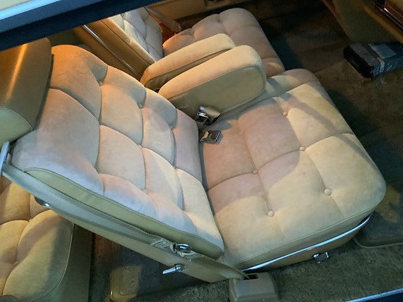 Lincoln Continental 14 of 30