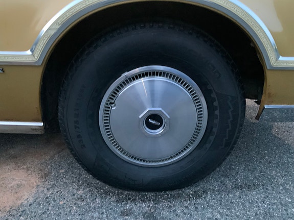 Lincoln Continental 30 of 30