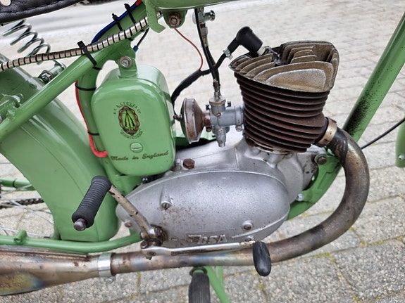 BSA BANTAM 3 of 5