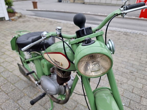 BSA BANTAM 5 of 5