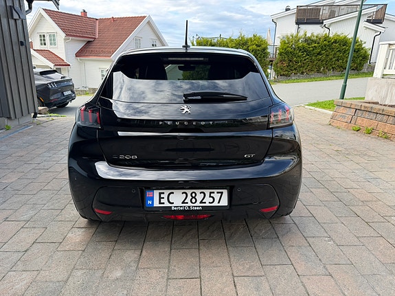 Peugeot e-208 5 of 30
