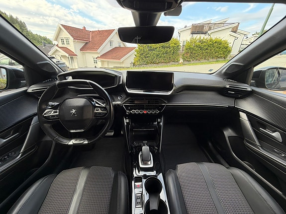Peugeot e-208 20 of 30