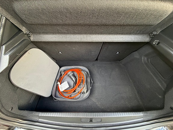 Peugeot e-208 17 of 30