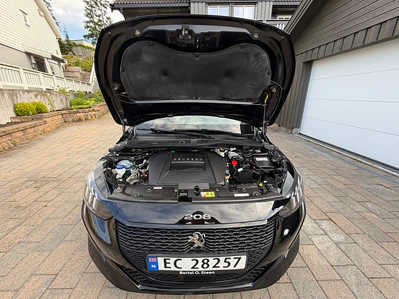 Peugeot e-208 26 of 30